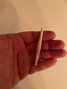 What happened to smoking joints like this? Every time I see joints here, they’re packed with like a gram. This was how I was taught to roll joints in the 90’s.