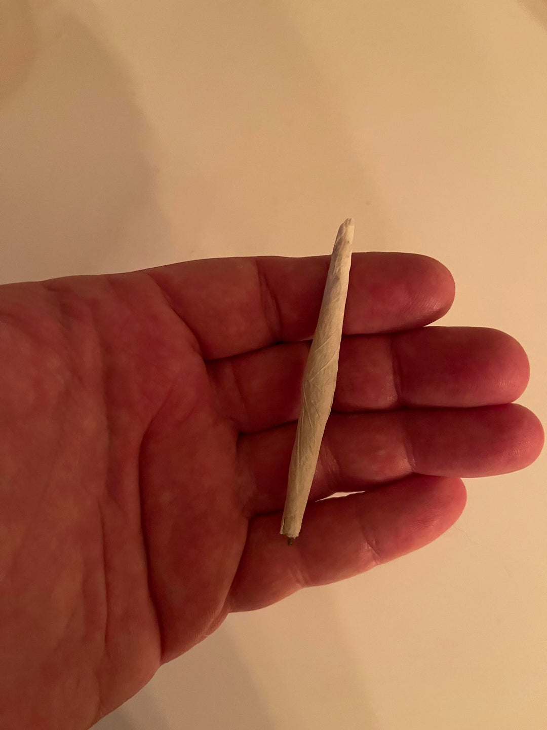What happened to smoking joints like this? Every time I see joints here, they’re packed with like a gram. This was how I was taught to roll joints in the 90’s.