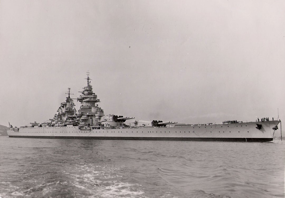 The French battleship Richelieu in May 1952 [1739 x 1210]