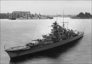 Prinz Eugen conducts exercises with the battleship Bismarck in April 1941 [902x631]