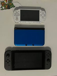Handhelds rule. Just missing my Gameboy Advanced </3