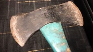 TIL In 2003, the Jacksonville Jaguars kept a tree stump and axe in the locker room as an inspirational prop for the team to "keep chopping wood." Several players did literally chop at the stump, until punter Chris Hanson tried and accidentally put the axe into his own leg