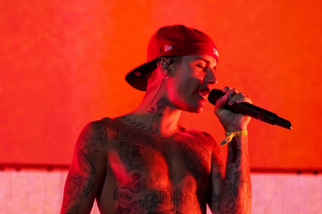 Anti-Vaxxers Are Flipping Out Over Justin Bieber's Facial Paralysis