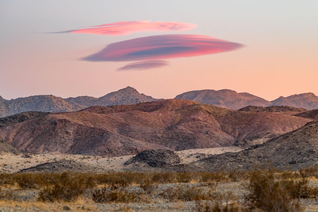 Lenticular clouds in Joshua Tree last night [OC][7741x5161]