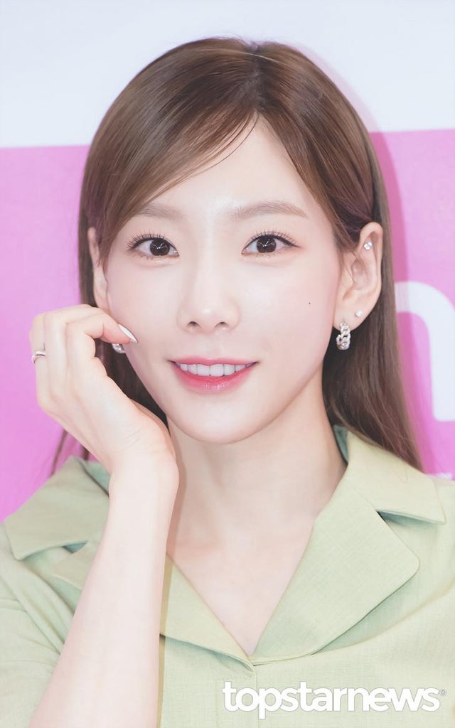 220708 TaeYeon at eZn's fan signing event