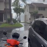 Unreal footage of waves crashing OVER the Keauhou Kona Surf & Racquet club. - KITV4 Meteorologist Malika Dudley on Twitter