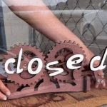 Closed/open sign design