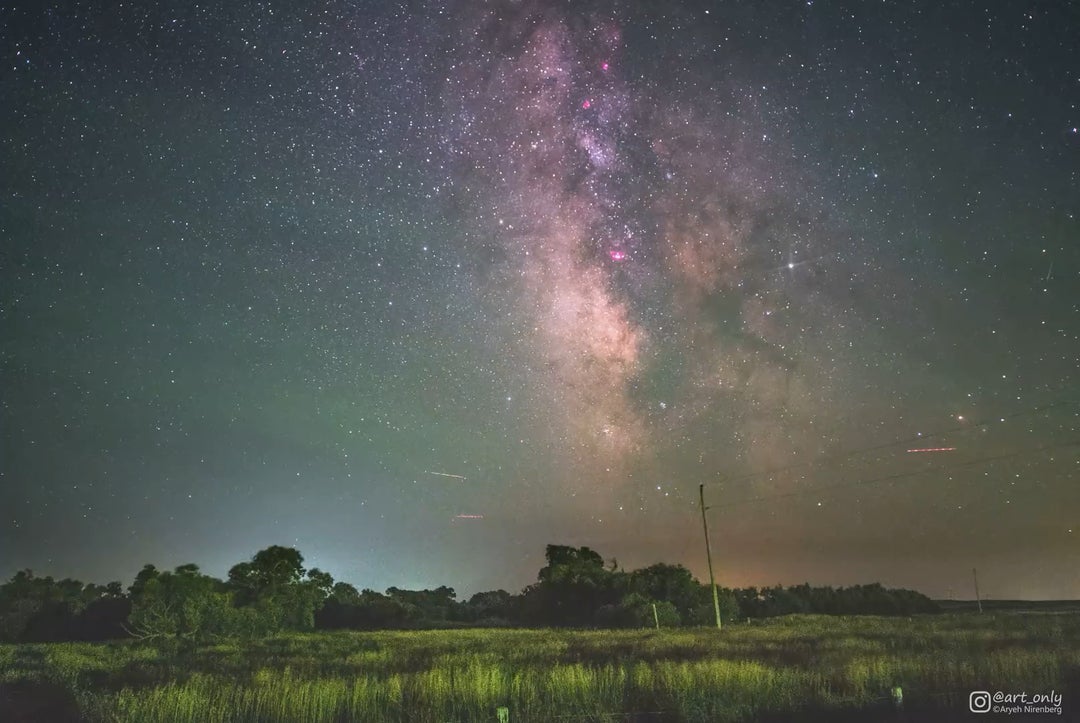 In this Timelapse, the camera is set to track the sky. This allows you to see the earth’s rotation in relation to the night sky.