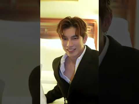 It's true when Suho said he's also gotten a friend(Mew Suppasit).They're so CUTE #mewsuppasit#shorts
