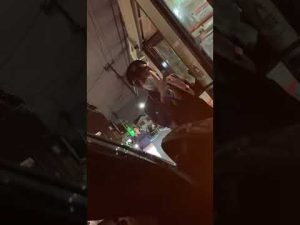 ハザードつけて路上駐車してたらバスの運転手にクラクション鳴らされまくって怖かった