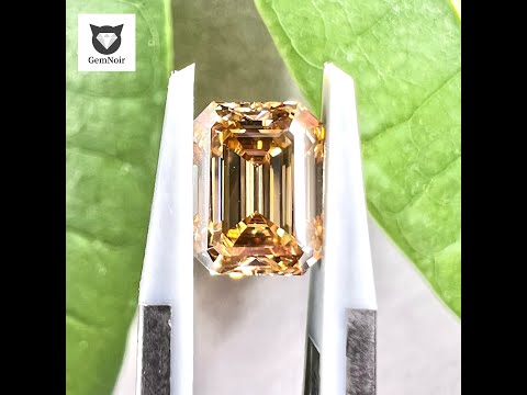 モアッサナイト シャンパンカラー エメラルドカット ルース 1.7ct