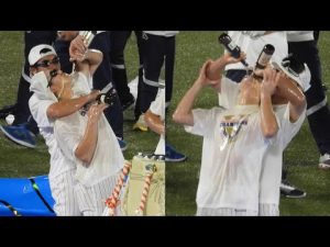 【先輩マジキツイ】長岡秀樹、ビールかけで先輩達からたくさん可愛がられる  2022.9.25【ヤクルトスワローズ】【2022セリーグ優勝】