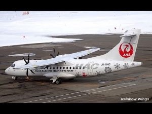 HAC北海道エアシステム ATR42-600 3機の並びと扉が閉まる瞬間