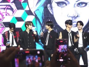 ENHYPEN MEET & GREET PT.7/12 @ KCON 2022 L.A. DAY 1 PT.16/21