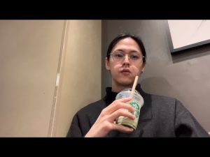 スタバの新作飲んでみる