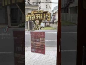 グラビアアイドルの女とベンチプレスするとこうなる
