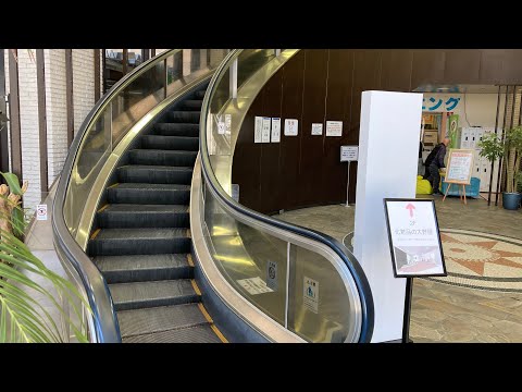 【スパイラルES】イーストビルのエスカレーター
