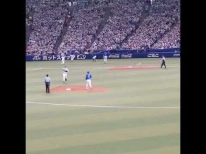 大和の送球エラー　#shorts　#前田大和　#守備　#ショート　#悪送球　#横浜denaベイスターズ 　20220807　　@ﾊﾞﾝﾃﾘﾝﾄﾞｰﾑ ﾅｺﾞﾔ･外野ﾋﾞｼﾞﾀｰ ﾅｺﾞﾔﾄﾞｰﾑ