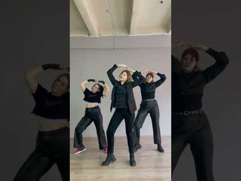 143 I LOVE YOU! 💗 #straykids #stay #kpop #kpopinpublic #cover #jyp #youtubeshorts