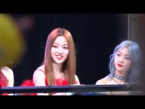 LOONA (KCON POP UP TALK) PT.1/2 @ KCON 2022 L.A. DAY 2 PT.1/3