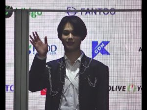 ENHYPEN MEET & GREET PT.11/12 @ KCON 2022 L.A. DAY 1 PT.20/21