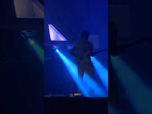 The Strokes - Take It Or Leave It (Guitar Solo) - Lollapalooza India 2023