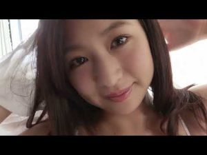 佐山彩香    香る肌  彩りの季節